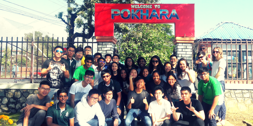 Teen volunteering in Nepal